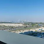 White Sage - Elegant Apartment With Unobstructed City Views